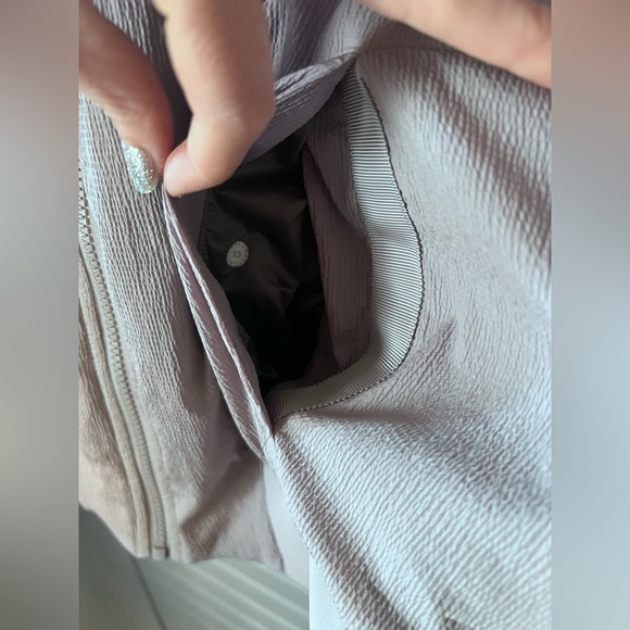 Lululemon Dark Chrome REVERSIBLE Non-Stop Bomber Jacket NWOT SIZE 10 - Picture 11 of 16